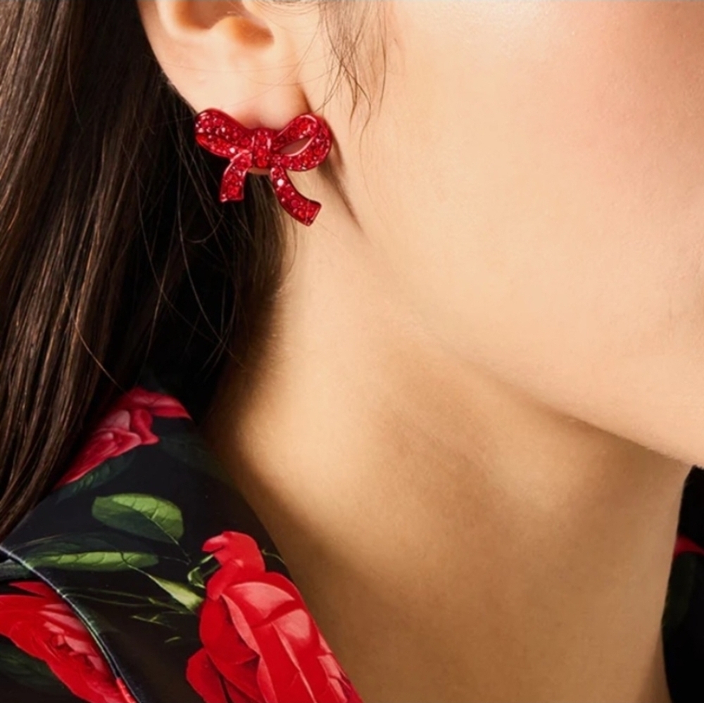 ❤️🔹Betsey Johnson 🔹️Love Spell Red Bow Stud Earrings Crystal Accents - Picture 4 of 12